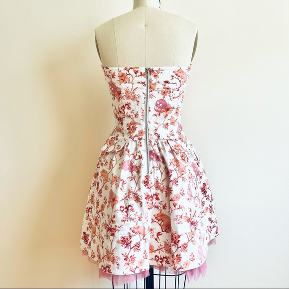 NWT Betsey Johnson Skull Cherubs Toile Dress US 4 - Picture 3 of 14